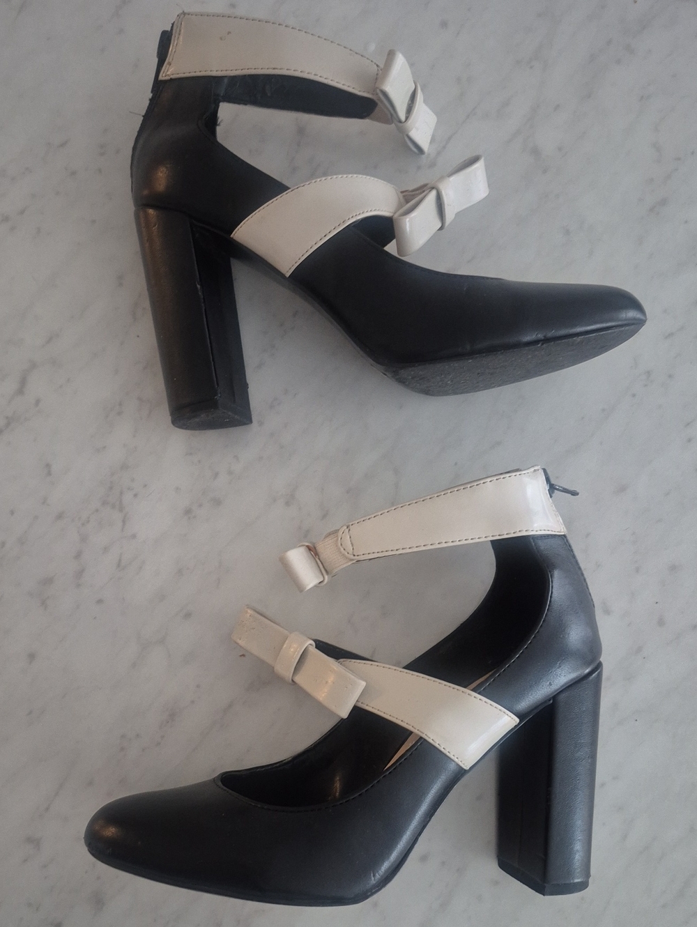 Nine West Black and White Mary Jane Block Heel Pumps